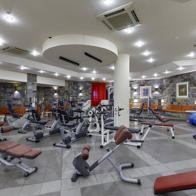 SPORT & FITNESS