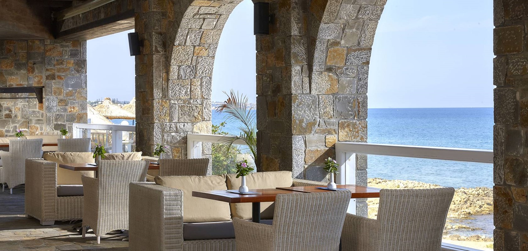 POOL BAR POSEIDON